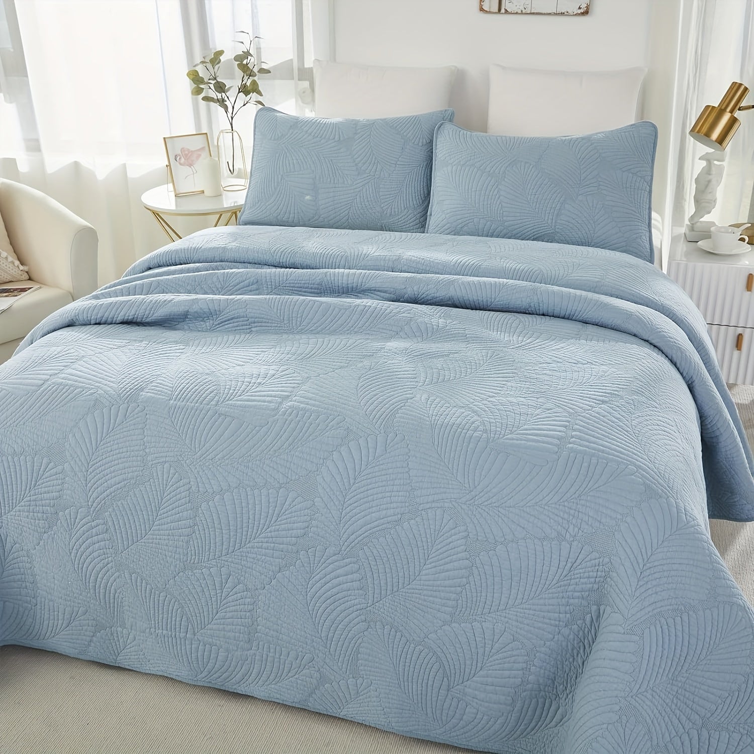 3Pcs Luxury Palm Tree Leaf Pattern Embroidered Quilt Set, 100% Cotton Blue Farmhouse Bedspread Set, Lightweight Soft Tropical Style Coverlet Set, for All-Season, Queen King Size