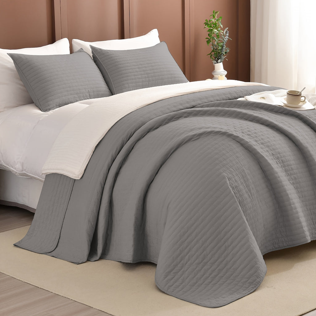 Lightweight Soft Extra Large Thin Quilt Set 3pcs, Minimalist Aesthetic Style, Ultra-Soft Comfortable Lightweight Bedding for All Seasons