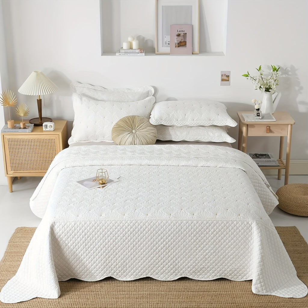 3pcs Queen King Size Luxury Modern Sea Shell Embroidered Quilt Set, 100% Polyester, Creme White - Includes 1 Quilt and 2 Pillow Shams, Lightweight Soft Matelasse Coverlet for All-Season Comfort, Comfortable Clothing|Quilted Design|Textured Fabric
