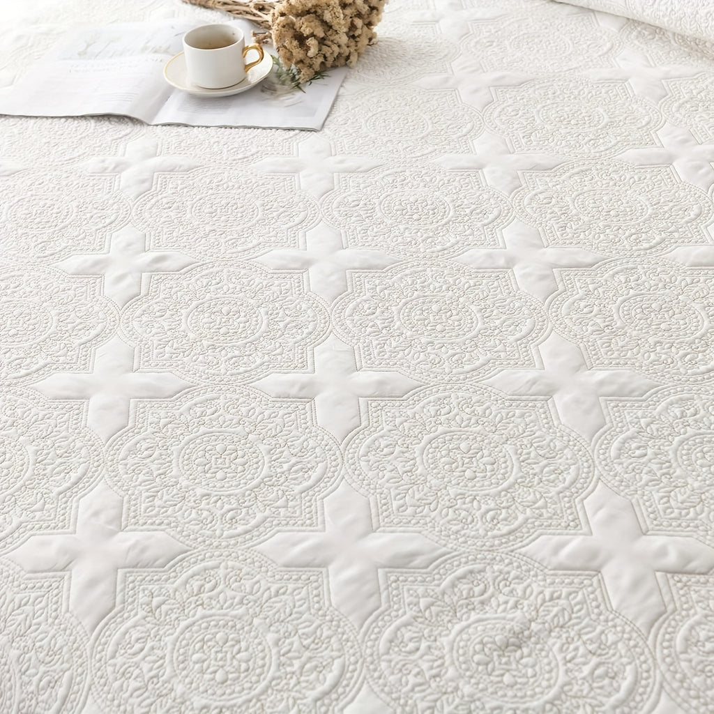 3Pcs Luxury Elegant Embroidered Leaf Pattern Farmhouse Quilt Set, 100% Polyester Botanical Theme White Retro Bedspread Set, Lightweight Soft Shabby Matelasse Chic Coverlet Set, for All-Season, Queen King Size, (1 Quilt + 2 Pillow Shams)