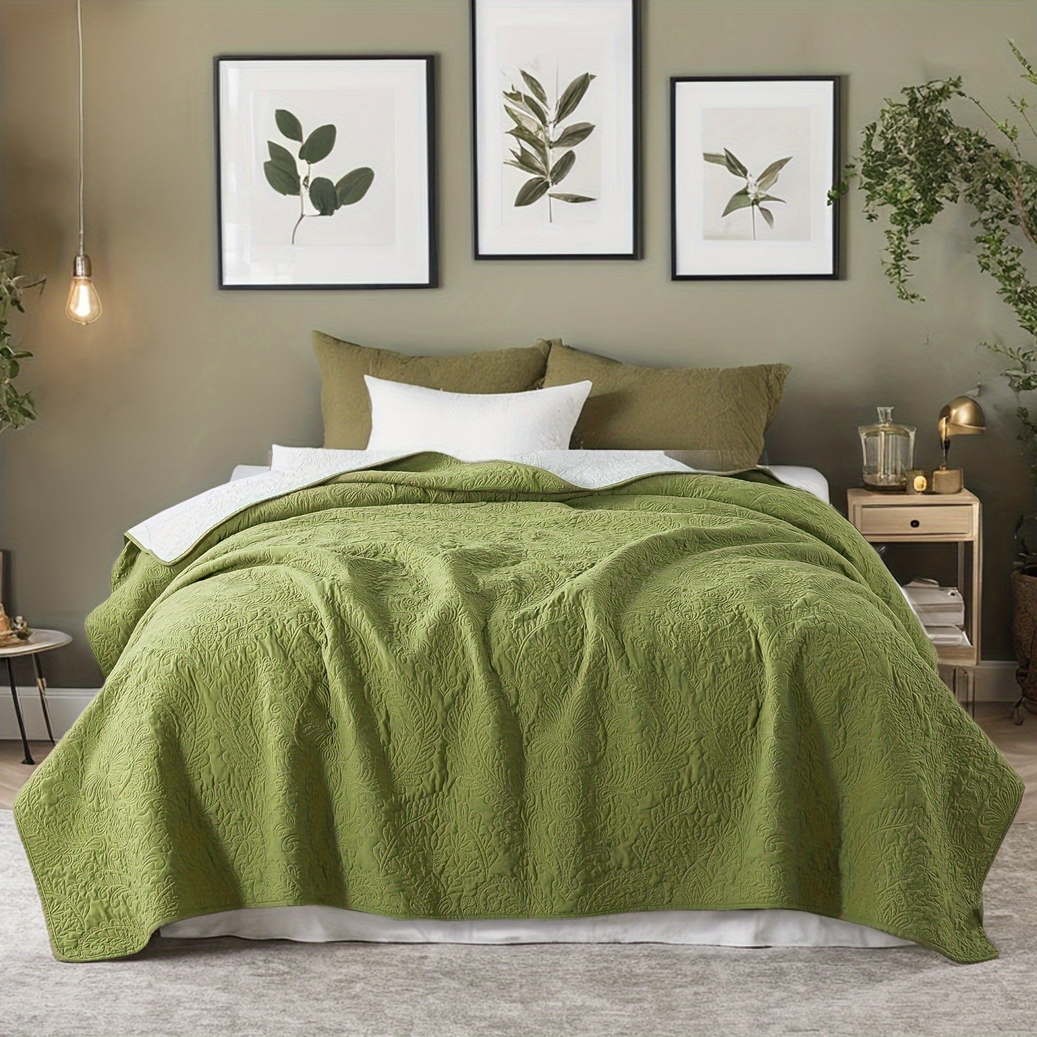 Three-piece Set Of South African Green Master-level Hand-quilted Cotton + Microfiber Quilted to Make Gifts, Affordable And Dignified Home Furnishing, Bed Cover Quilt Can Be Used In All Seasons