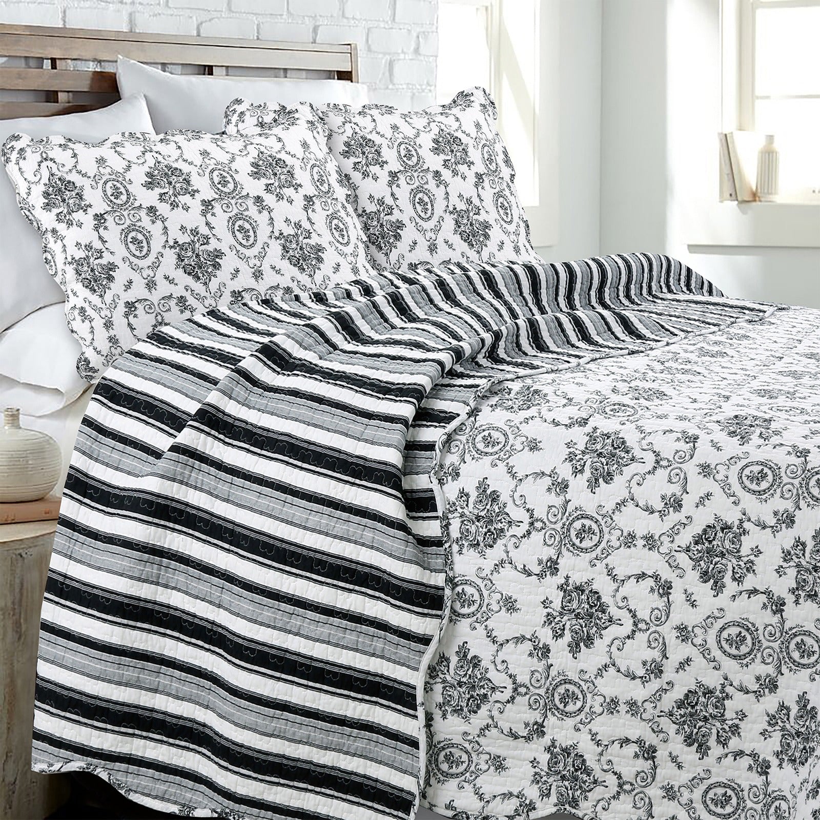 3pc 100 Cotton French Medallion Floral Quilt Bedding Set, Lightweight Bedspread Coverlet for All Seasons