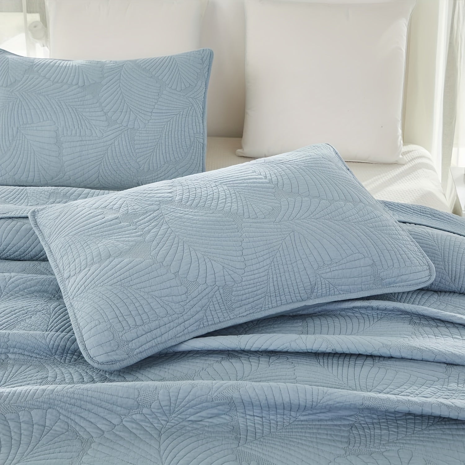 3Pcs Luxury Palm Tree Leaf Pattern Embroidered Quilt Set, 100% Cotton Blue Farmhouse Bedspread Set, Lightweight Soft Tropical Style Coverlet Set, for All-Season, Queen King Size