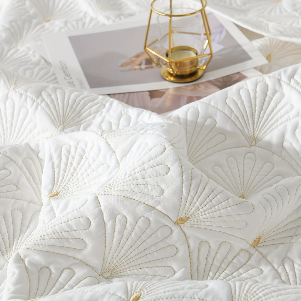 3pcs Queen King Size Luxury Modern Sea Shell Embroidered Quilt Set, 100% Polyester, Creme White - Includes 1 Quilt and 2 Pillow Shams, Lightweight Soft Matelasse Coverlet for All-Season Comfort, Comfortable Clothing|Quilted Design|Textured Fabric