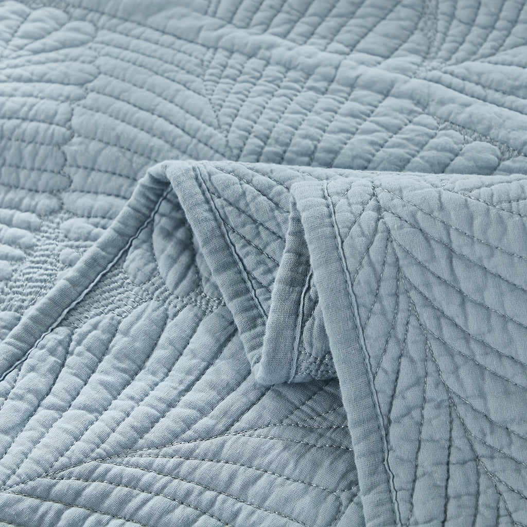 3Pcs Luxury Palm Tree Leaf Pattern Embroidered Quilt Set, 100% Cotton Blue Farmhouse Bedspread Set, Lightweight Soft Tropical Style Coverlet Set, for All-Season, Queen King Size