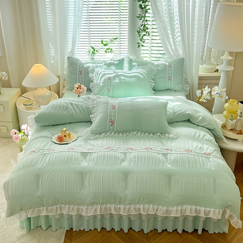 4pcs Solid-color Bedskirt-style Bubble Duvet Cover Set In French Princess Style with Lace Trim (1 Duvet Cover.1 Flat Sheet + 2 Pillowcases, No Fillers). Soft And Comfortable, Machine Washable. Decorative Bedding Perfect for Festive Gifts.