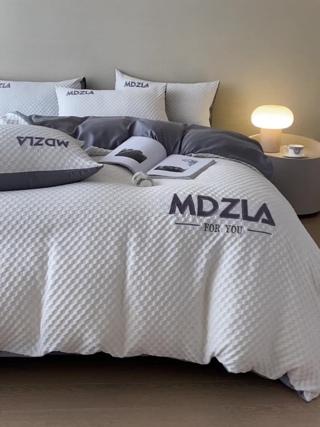 Light Luxury Four Piece Bedding Set With High-end Embroidered Lace That Can Be Washed All Year Round, Including One Duvet Cover, One Bed Sheet, And Two Pillowcases, Without A Core