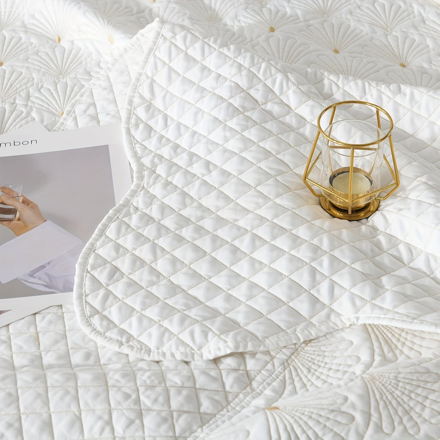 3pcs Queen King Size Luxury Modern Sea Shell Embroidered Quilt Set, 100% Polyester, Creme White - Includes 1 Quilt and 2 Pillow Shams, Lightweight Soft Matelasse Coverlet for All-Season Comfort, Comfortable Clothing|Quilted Design|Textured Fabric